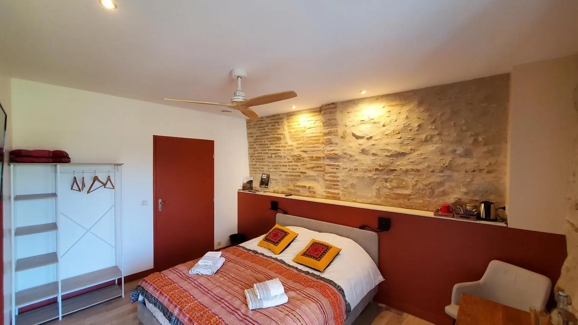 Bed and Breakfast Au Moulin Du Miech Salvagnac Bed & Breakfast
